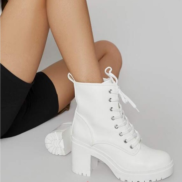 White lug sole chunky boots - Picture 3 of 3